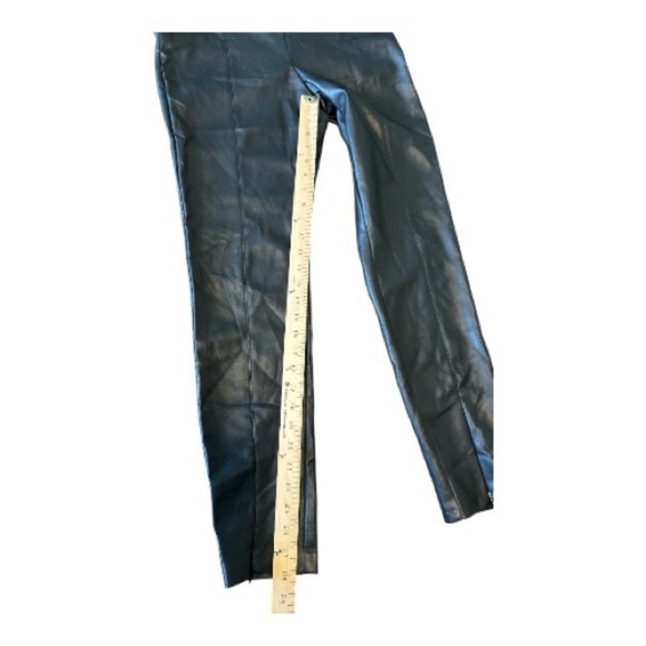 Zara Women’s Black Faux Leather Mid-Rise Side Zip Ankle Crop Leggings Size XL - Picture 4 of 9